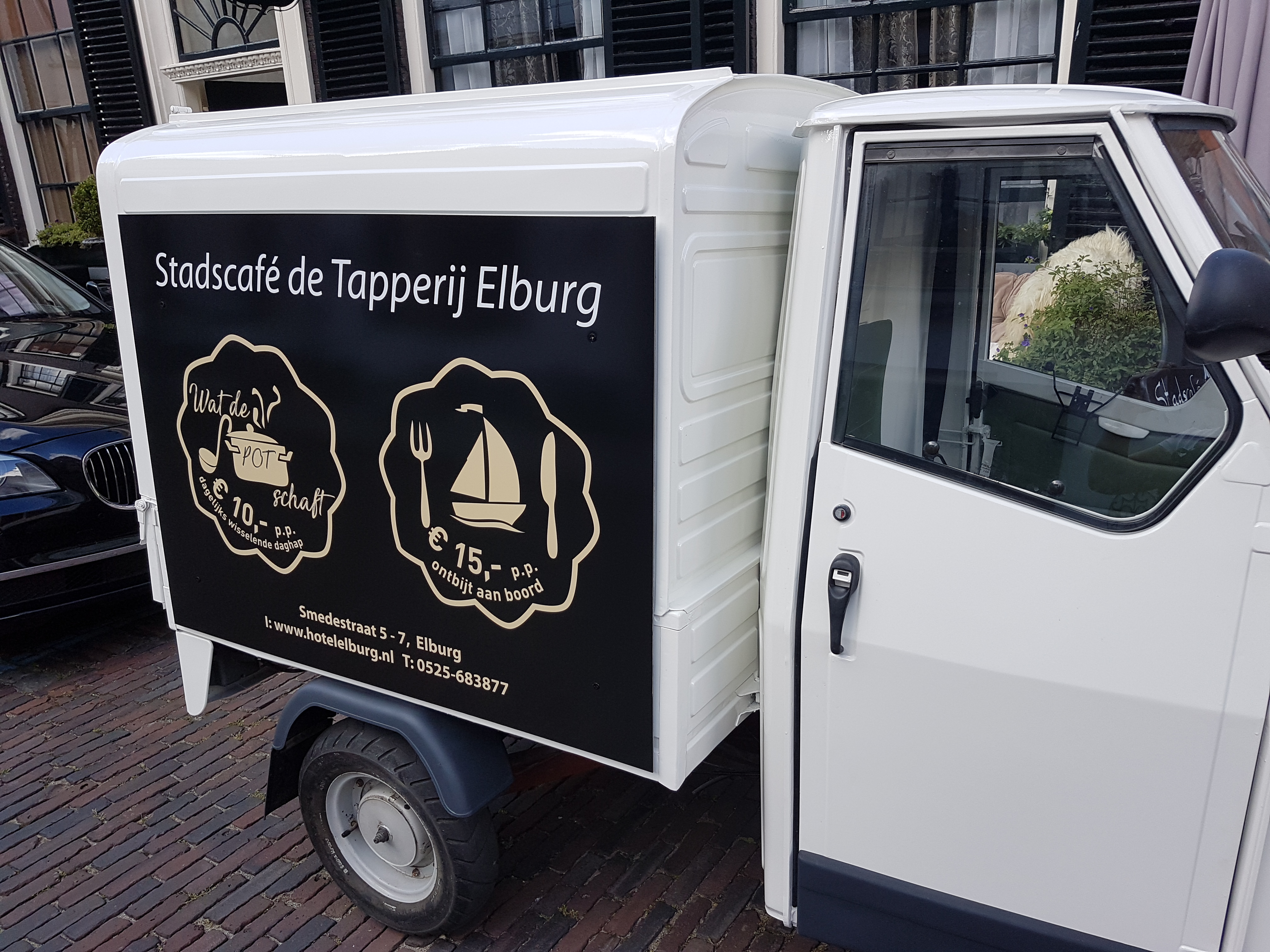 TukTuk Hotel Elburg & Stadscafé de Tapperij